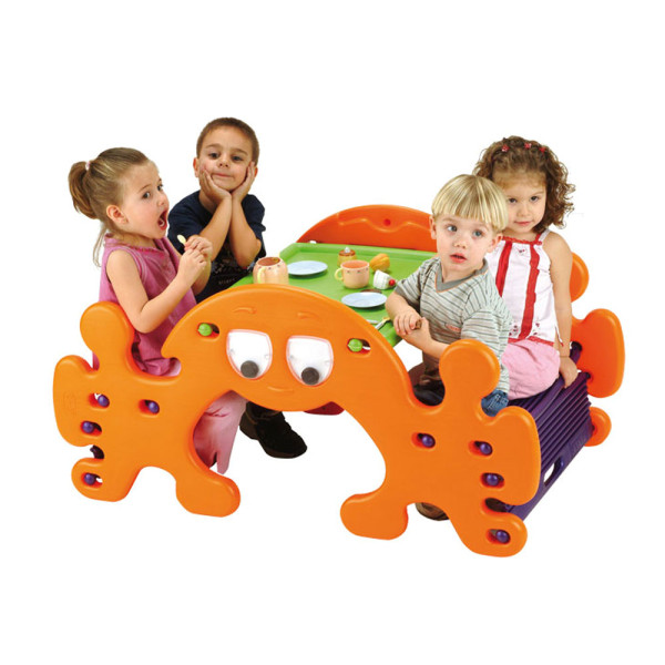 TAVOLO DONDOLO FANTASMA CM. 115,5 X 69 X 56 (H)