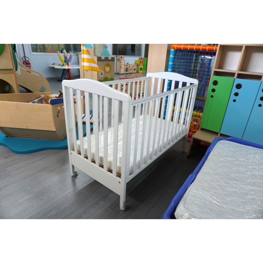 CULLA LETTINO IN LEGNO AD DIM: cm 130 x 71 x 102 (h)  SENZA DECORI