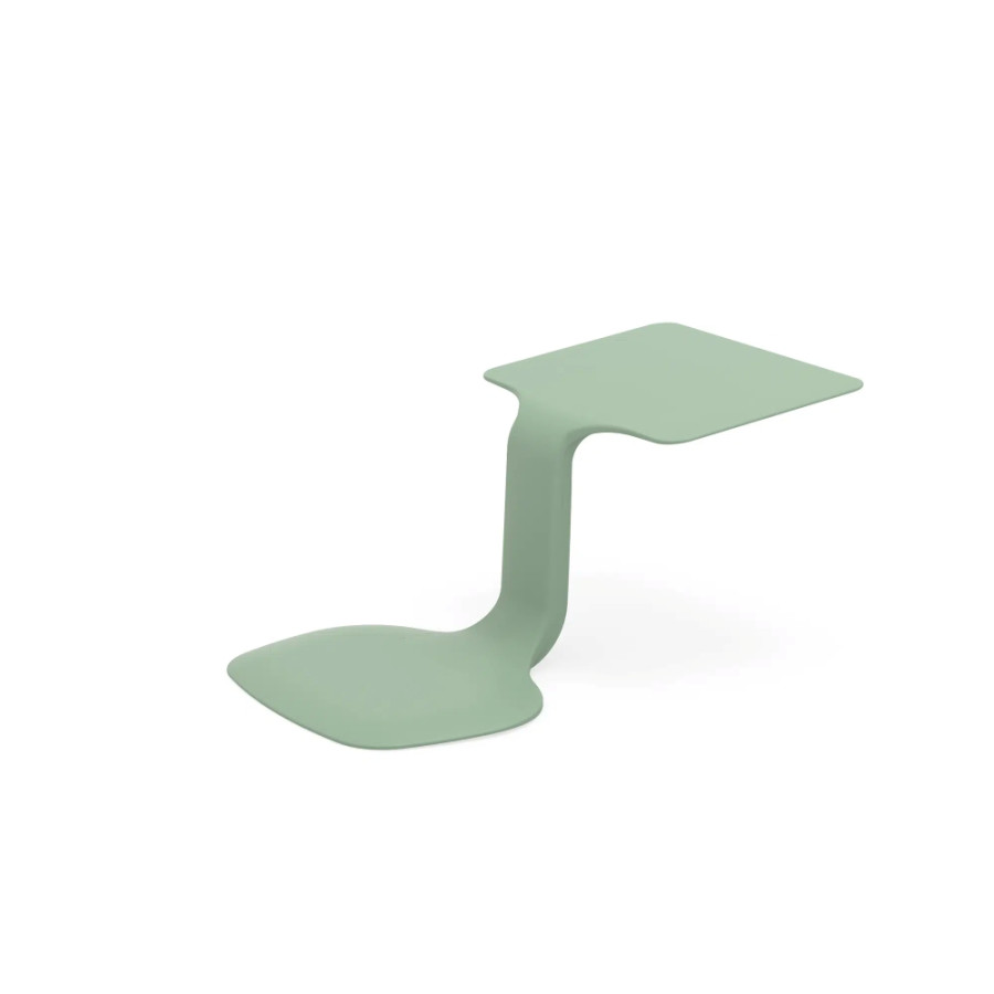 SEDIA MONOSCOCCA CON SUPPORTO LETTURAdim: cm 66 x 57 x 40 (h)