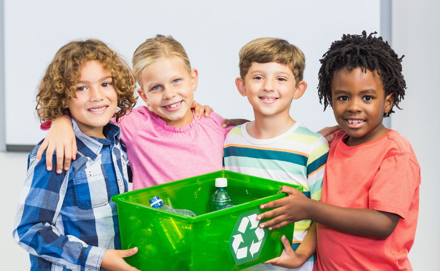 Riciclaggio a scuola: educare al rispetto dell’ambiente fin dai primi anni